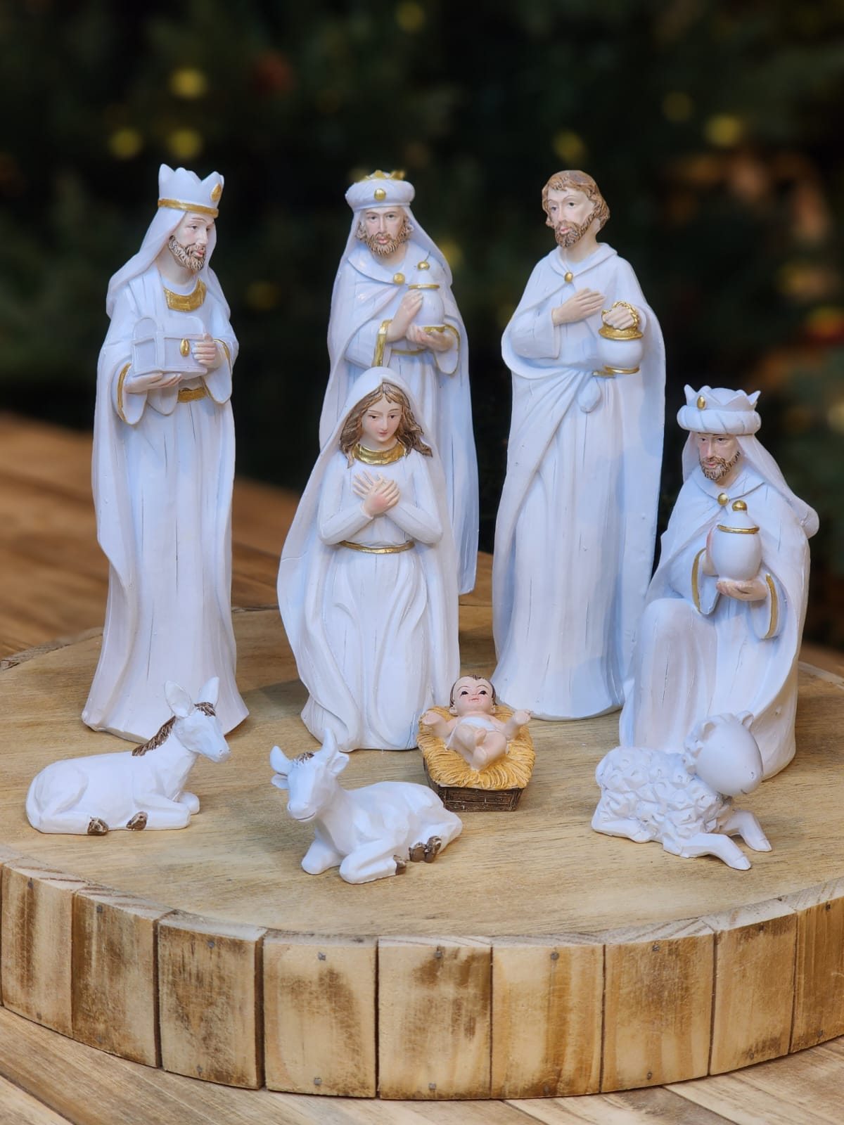 PRESÉPIO EM RESINA BRANCO 9 PÇS